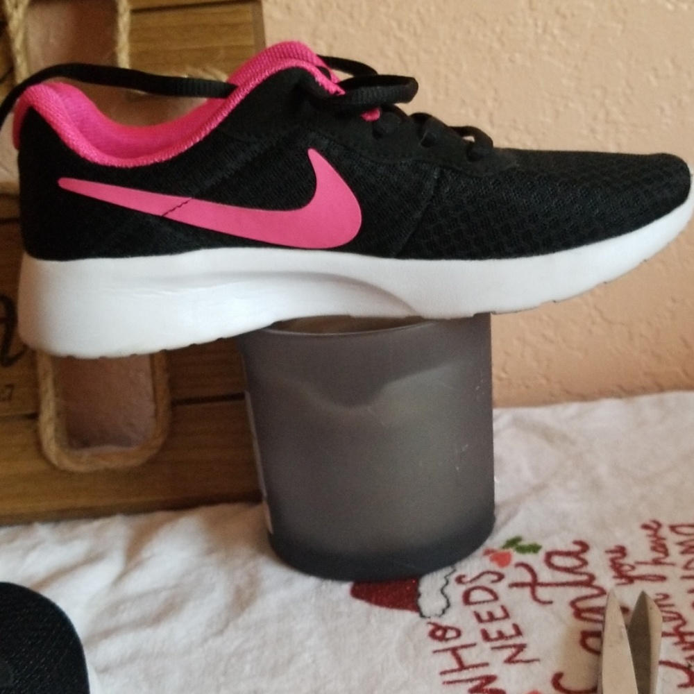 Shoes - Picture 3 of 3